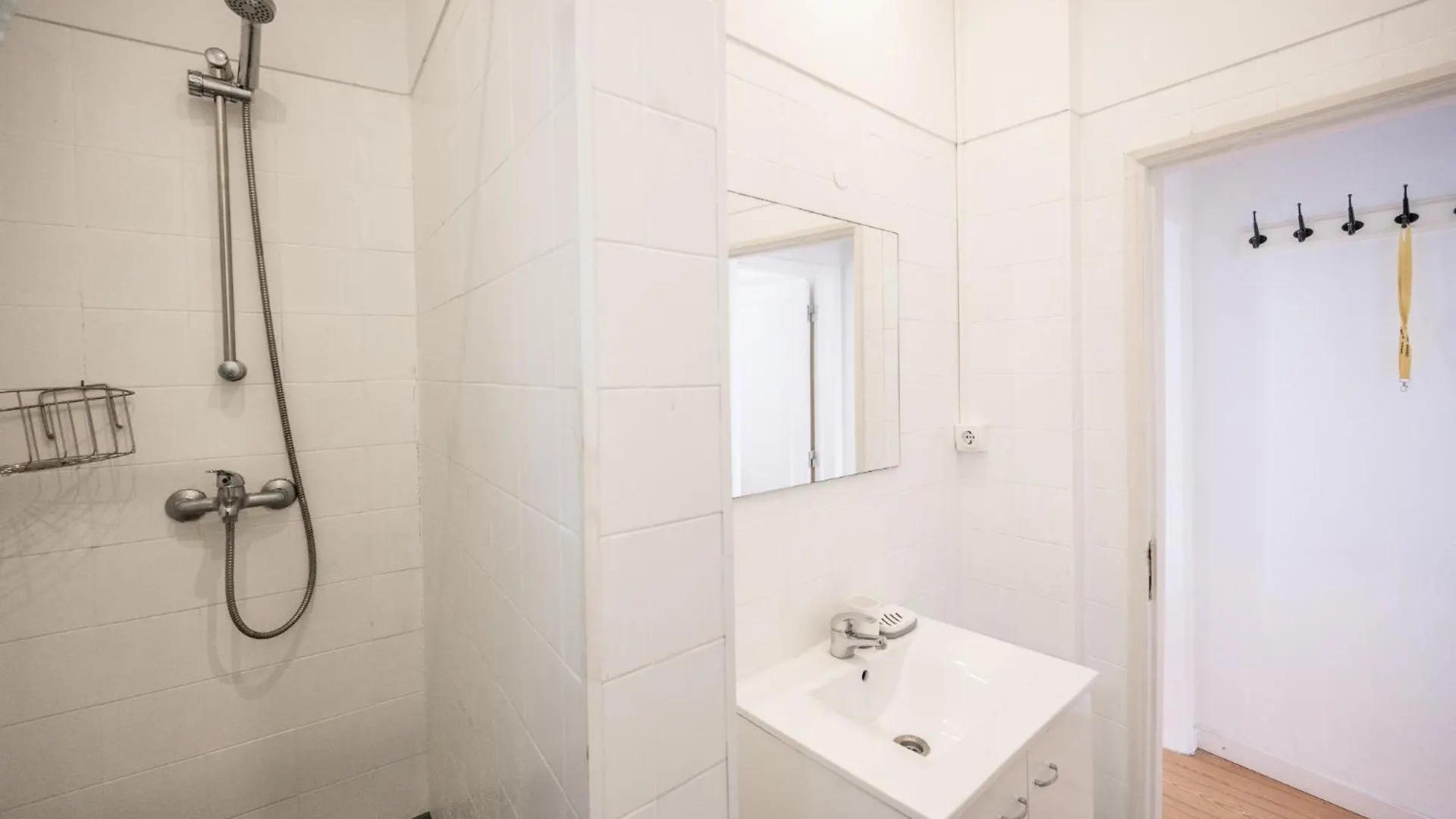 Bmyguest - Lisbon Lazaro Flat Apartment 0*,  Portugal